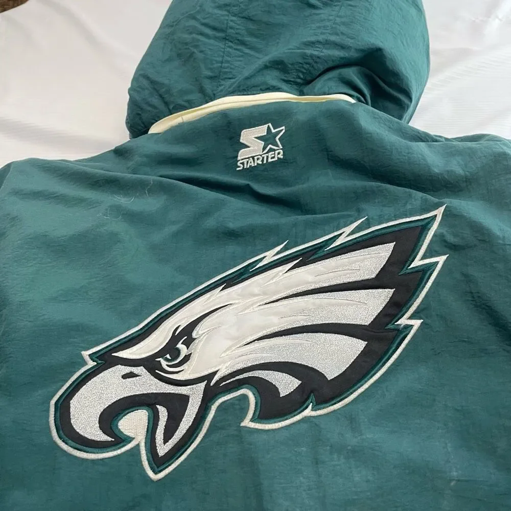 STARTER Philadelphia Eagles Dark Green Hooded Puffer Jacket with Team Logo